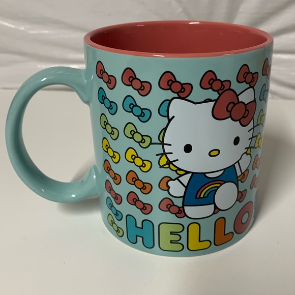 *NWT* Hello Kitty Mug, 20oz 🩷💜💙🩵 - Picture 3 of 9